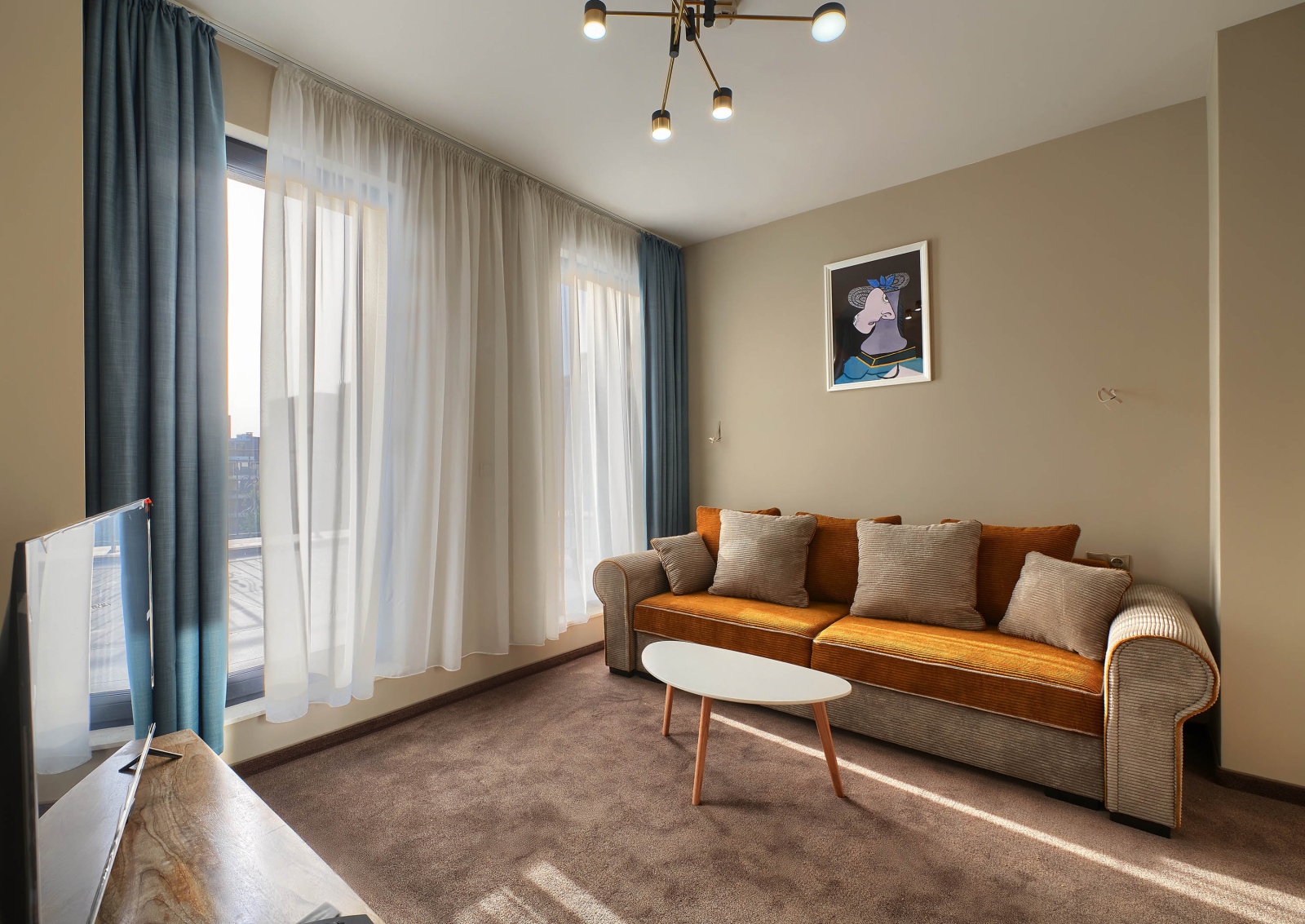 Делукс суит със самостоятелна тераса (45 кв. м.)