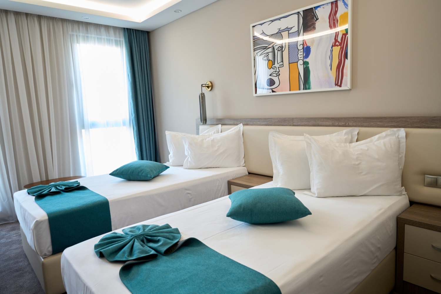 Deluxe TWIN room with balcony
