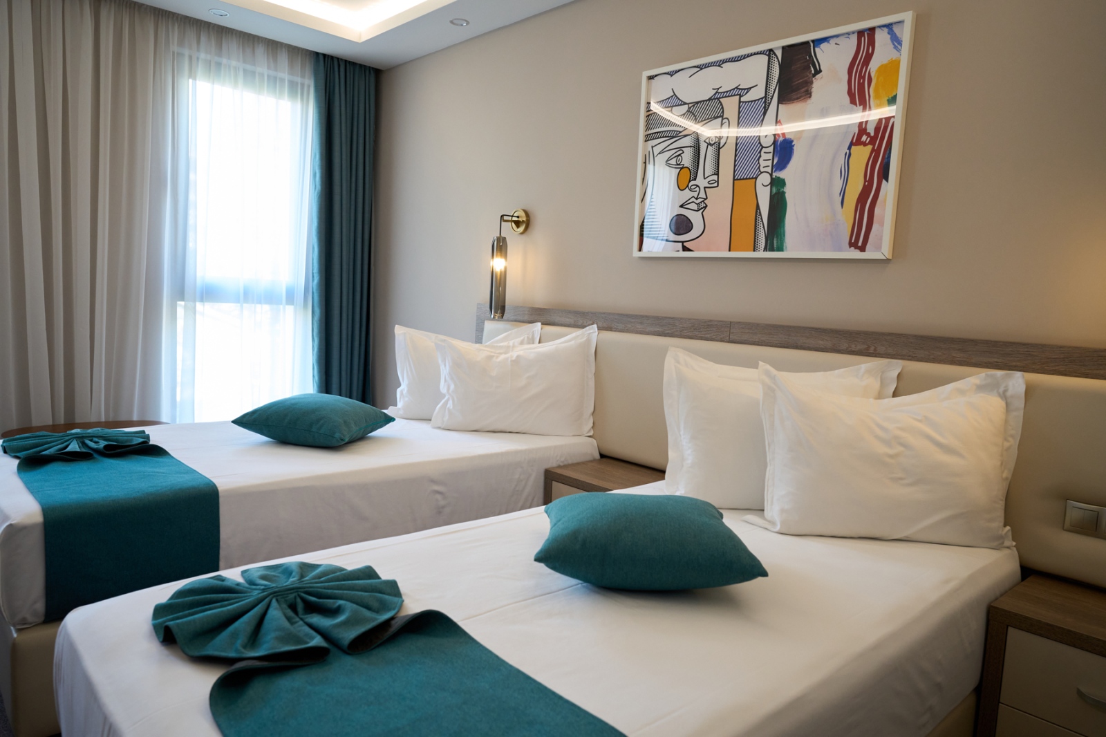 Deluxe TWIN room with balcony