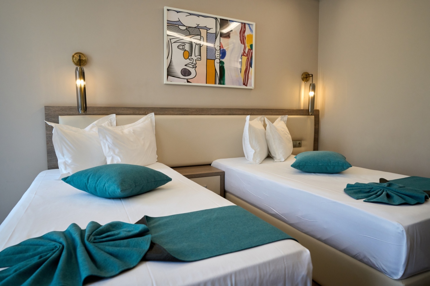 Deluxe TWIN room with balcony