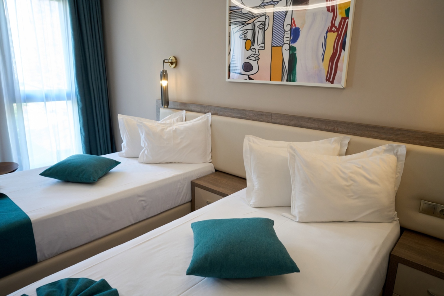 Deluxe TWIN room with balcony
