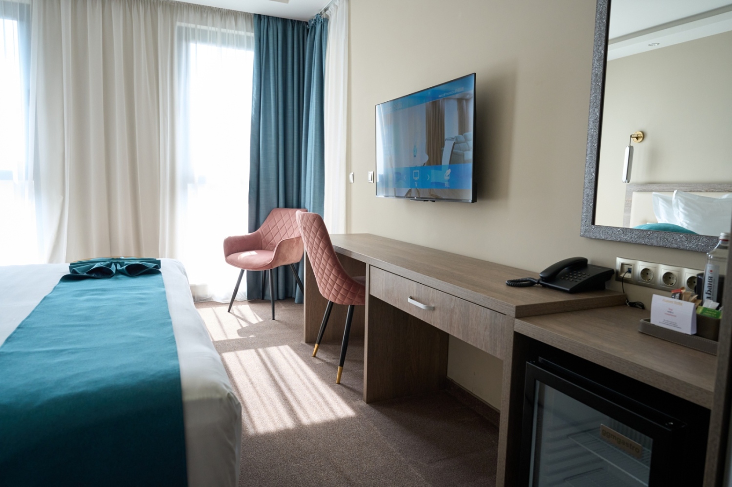 Deluxe KING room with balcony (18 sq. m)