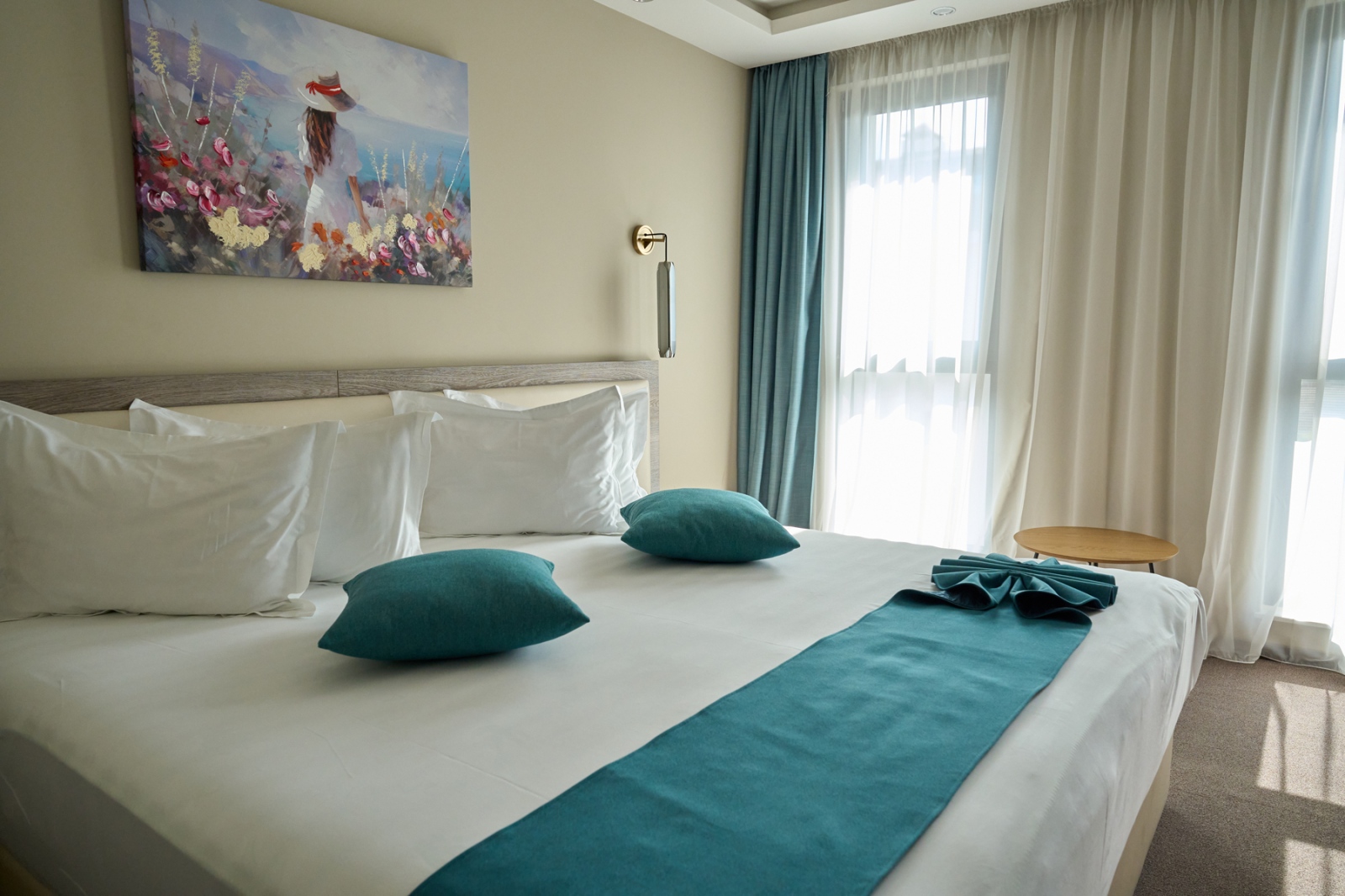 Deluxe KING room with balcony (18 sq. m)